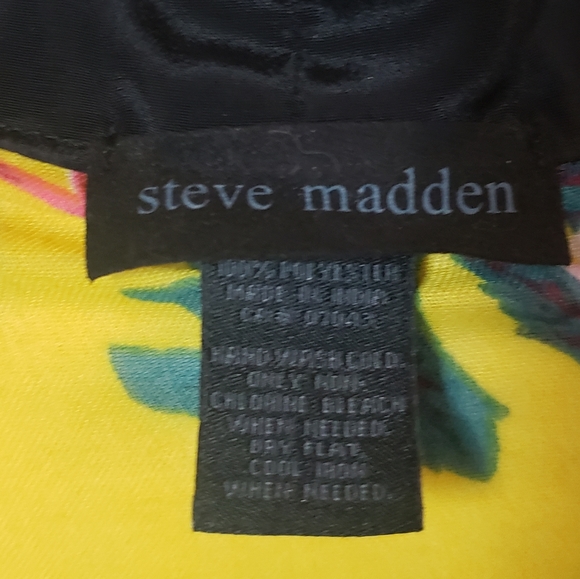 Steve Madden floral cover up, one size fits most, yellow and black - Picture 3 of 4